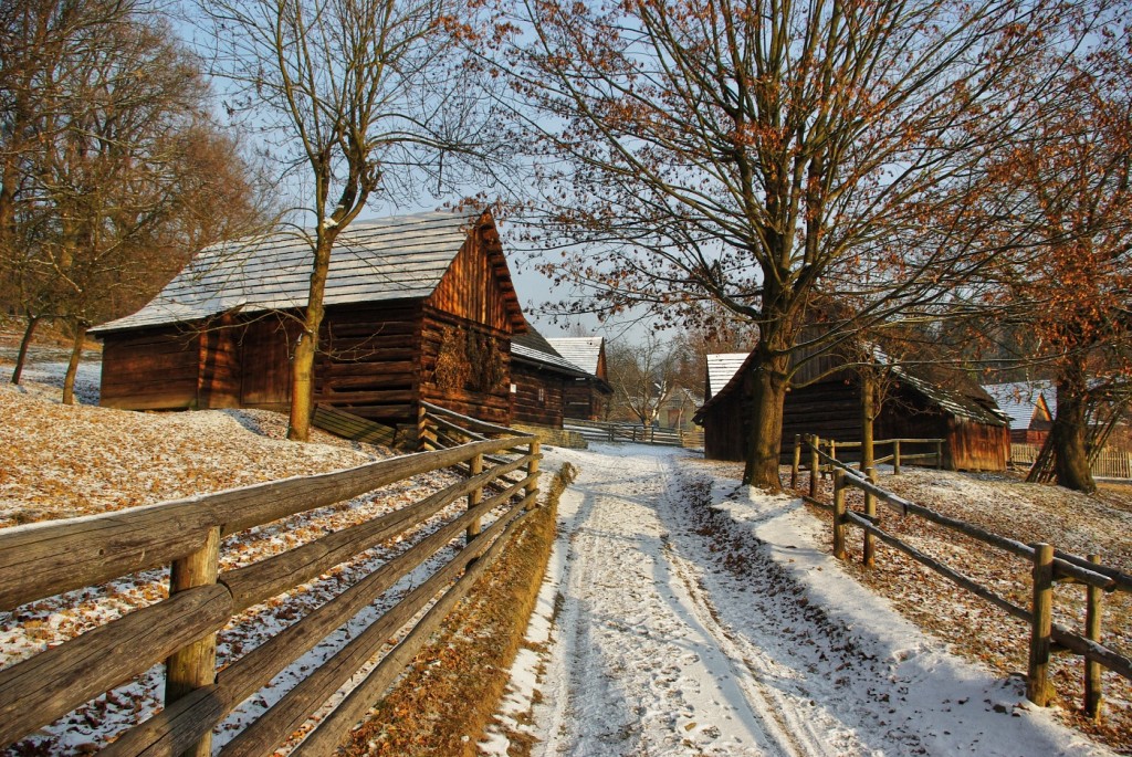 16.  Valašská dědina